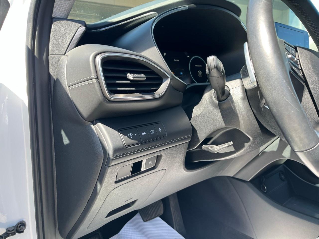 2021 Hyundai Santa Fe Hybrid Luxury AWD Photo
