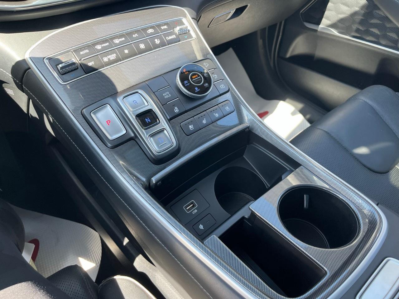 2021 Hyundai Santa Fe Hybrid Luxury AWD Photo