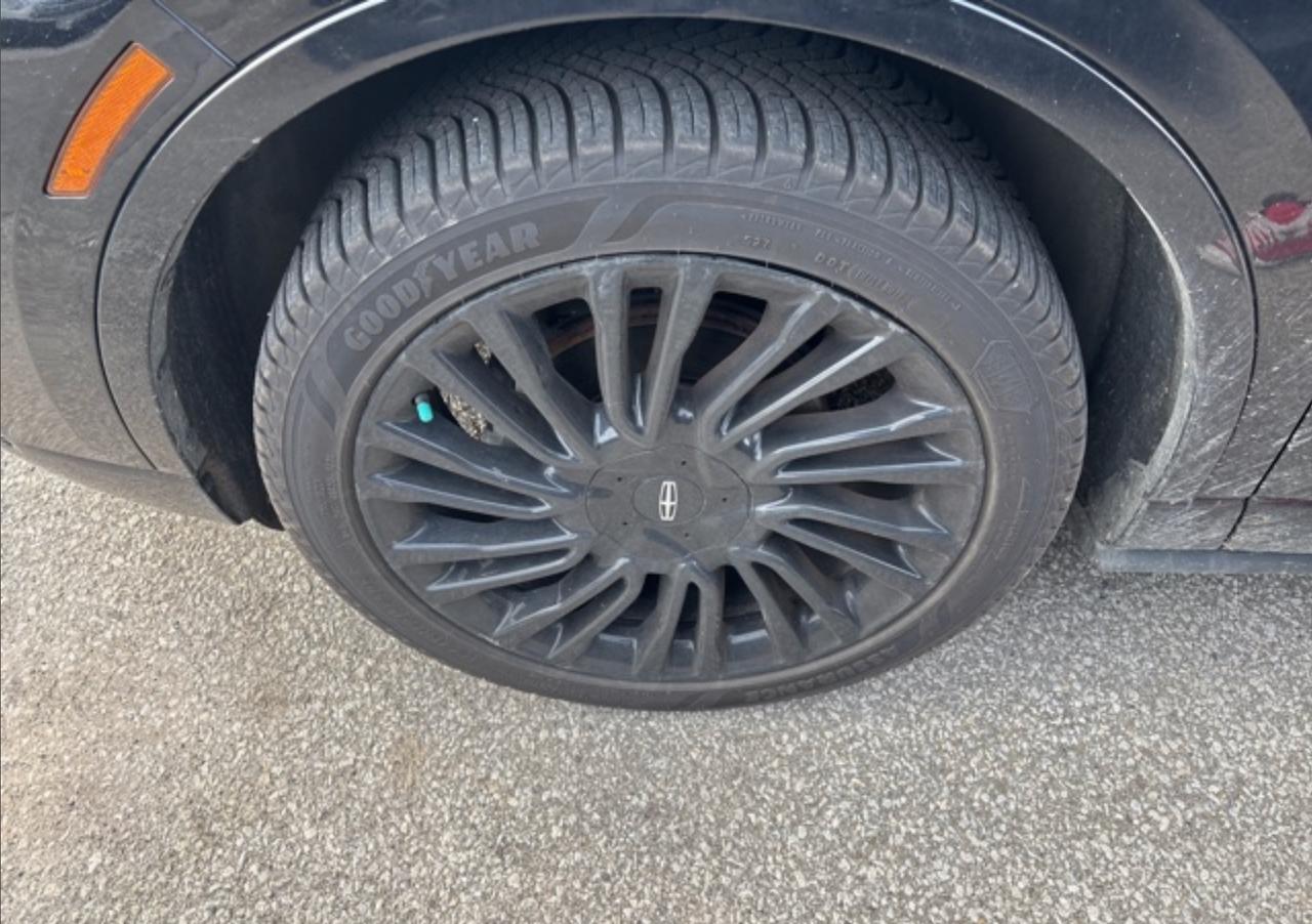 2021 Lincoln Corsair Reserve 200A|20" WHLS|MONOCHROMATIC PK|ELEMENTS PKG| ADAPTIVE SUSPENSION Photo