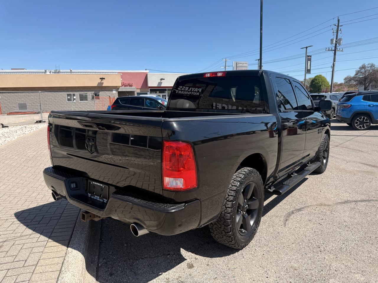 2016 RAM 1500 ST Photo2