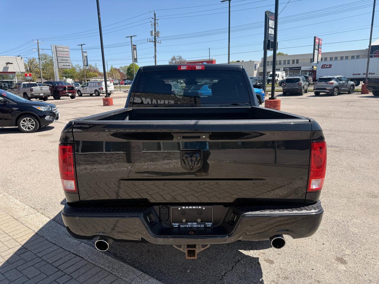 2016 RAM 1500 ST Photo3