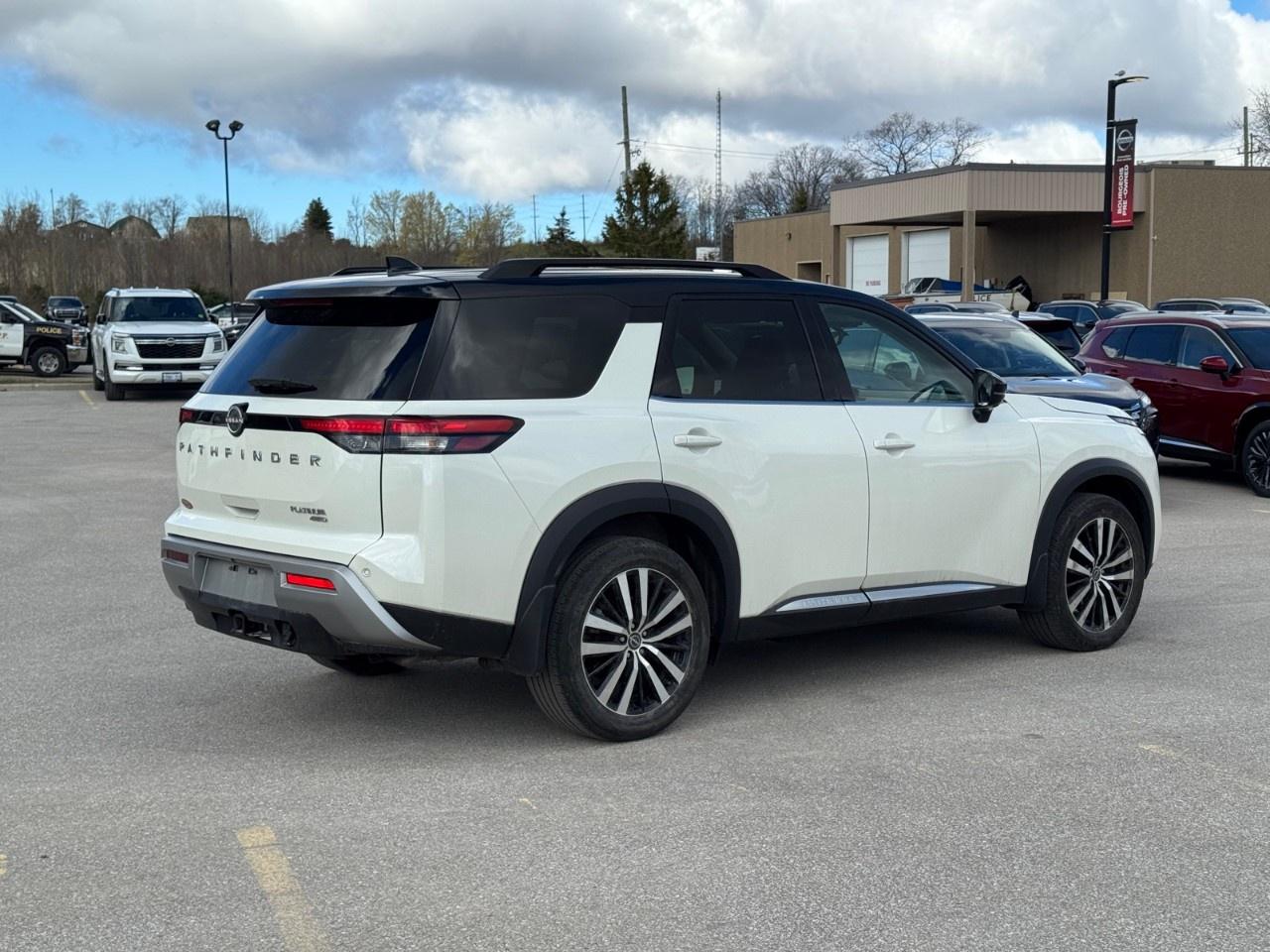 2024 Nissan Pathfinder Platinum 4WD Photo