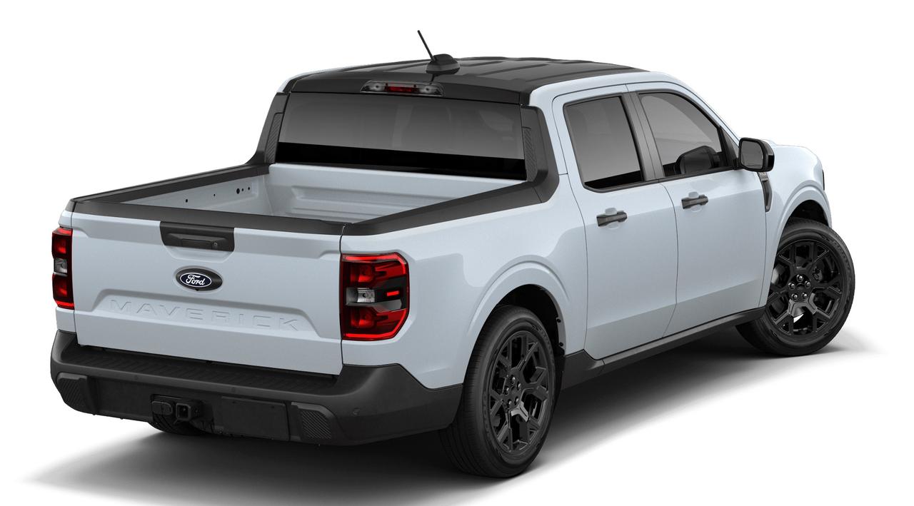 2026 Ford Maverick XLT AWD SuperCrew Photo2