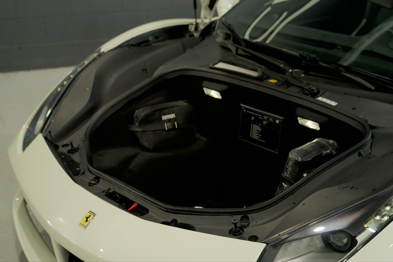 2019 Ferrari 488 GTB  Photo
