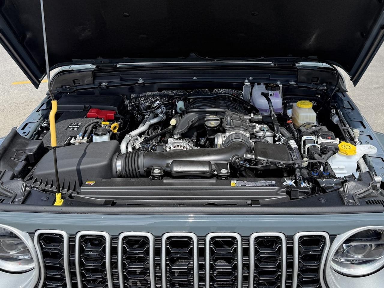2026 Jeep Wrangler SAHARA 4X4 Photo