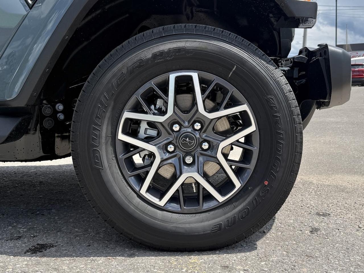 2026 Jeep Wrangler SAHARA 4X4 Photo