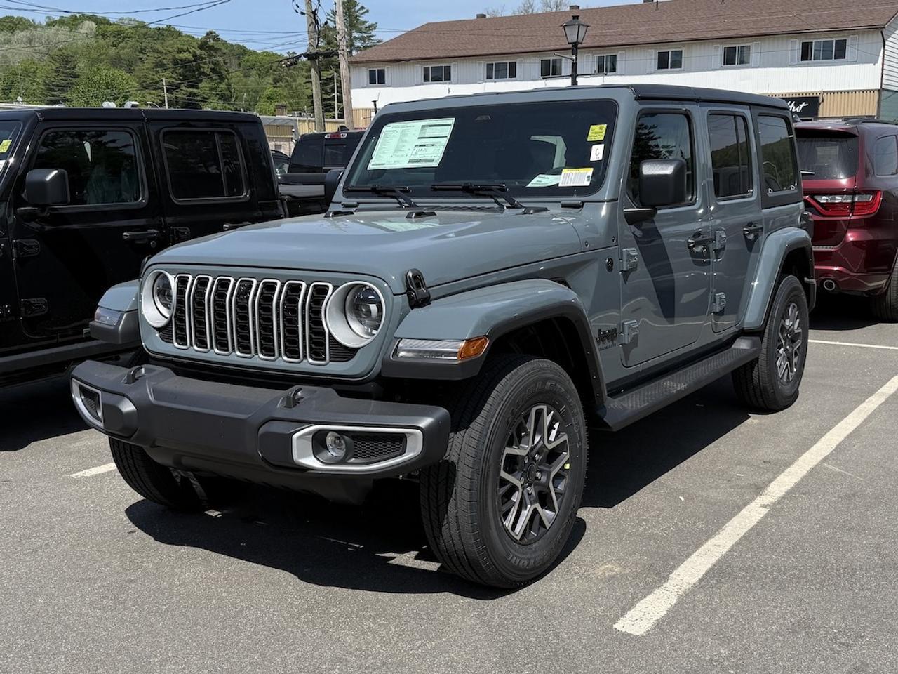 2026 Jeep Wrangler SAHARA 4X4 Photo