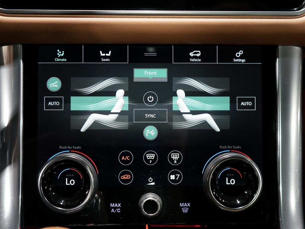 2022 Land Rover Range Rover Sport V8 Supercharged SVR BRITISH RACING GREEN|HUD Photo