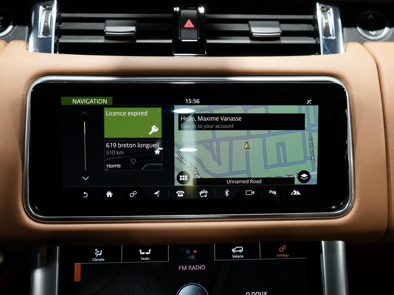 2022 Land Rover Range Rover Sport V8 Supercharged SVR BRITISH RACING GREEN|HUD Photo