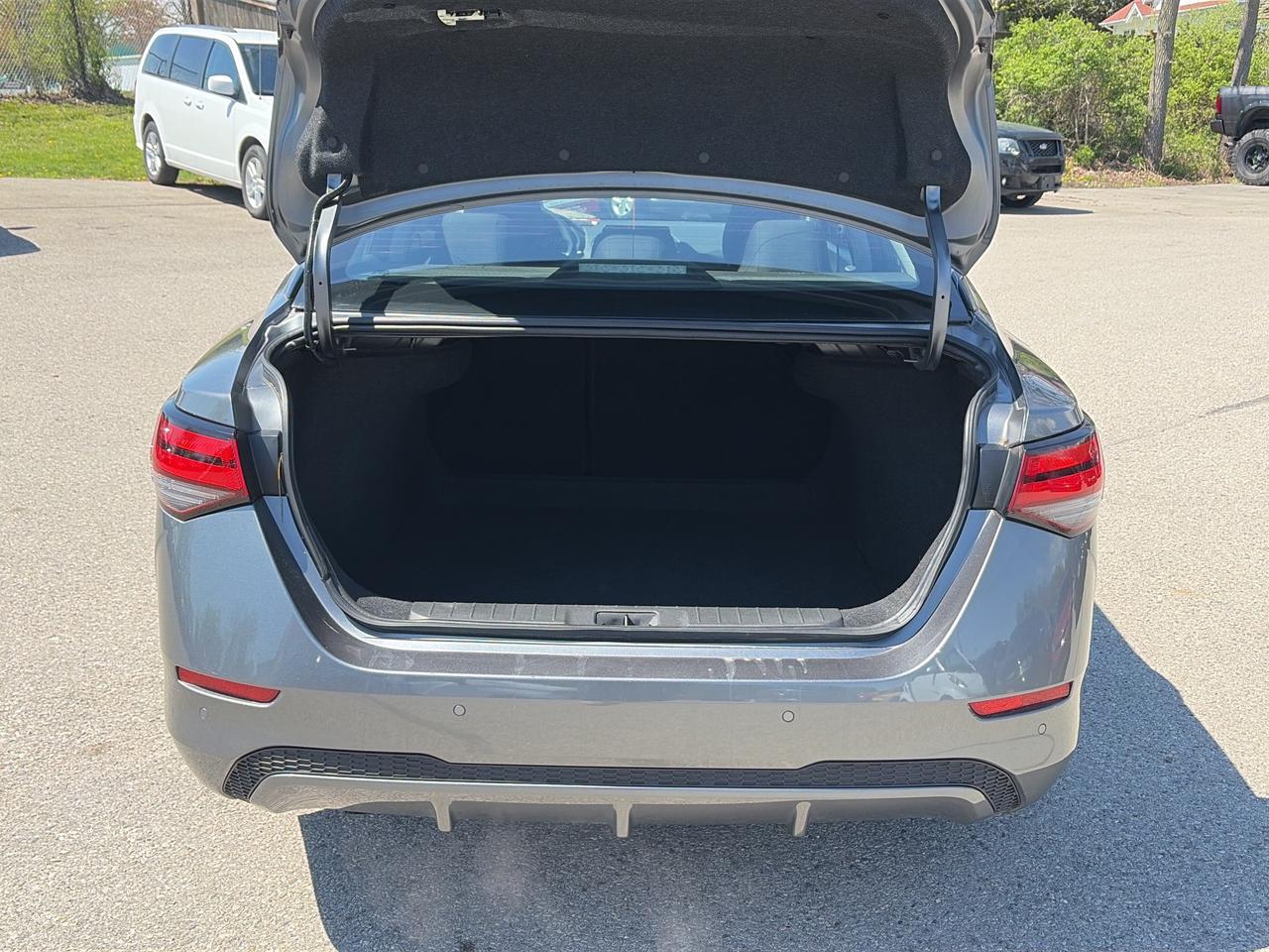2024 Nissan Sentra S PLUS, CLEAN CARFAX, BLIND SPOT MONITORS! Photo