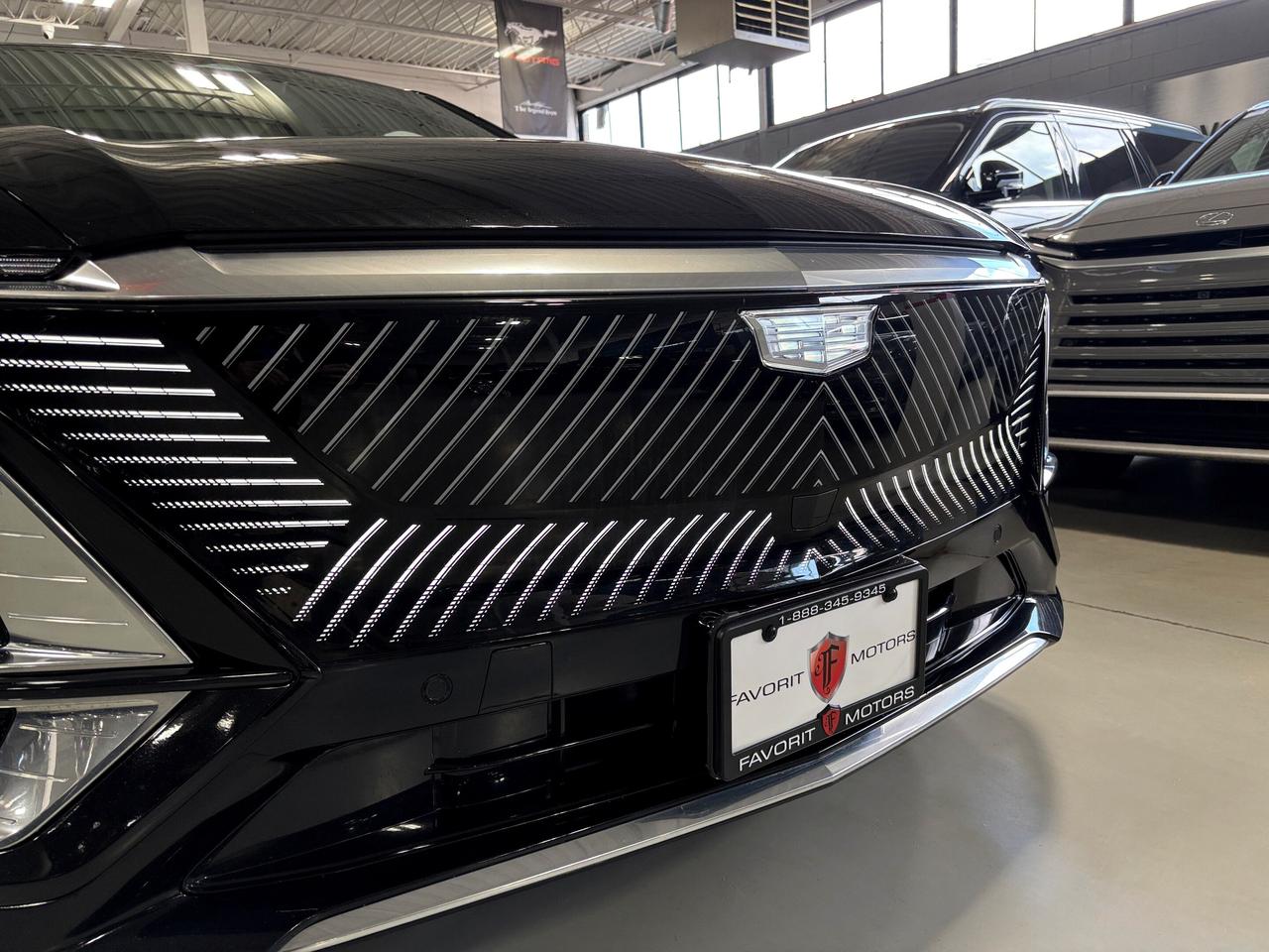 2024 Cadillac LYRIQ Tech|1SA|RWD|CLUSTERNAV|FULLPANOROOF|LEATHER|CAM|+ Photo