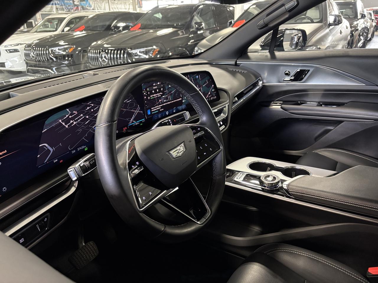 2024 Cadillac LYRIQ Tech|1SA|RWD|CLUSTERNAV|FULLPANOROOF|LEATHER|CAM|+ Photo