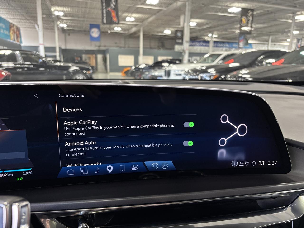 2024 Cadillac LYRIQ Tech|1SA|RWD|CLUSTERNAV|FULLPANOROOF|LEATHER|CAM|+ Photo