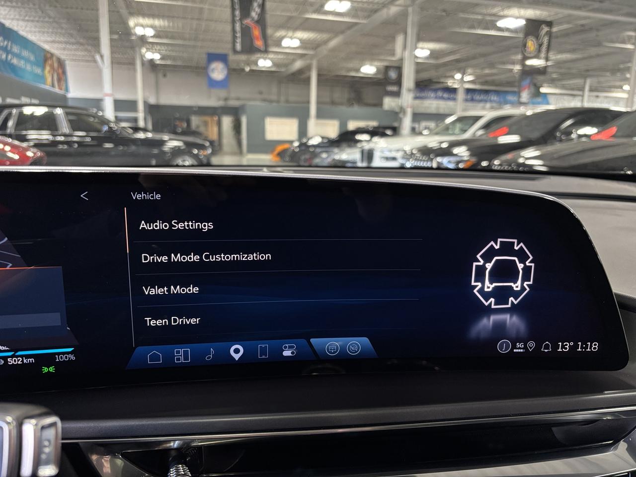 2024 Cadillac LYRIQ Tech|1SA|RWD|CLUSTERNAV|FULLPANOROOF|LEATHER|CAM|+ Photo