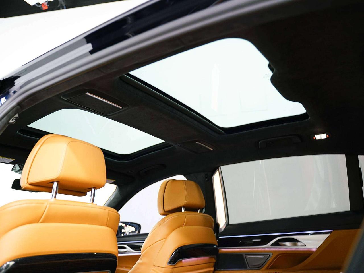 2021 BMW 7 Series XDRIVE | M-SPORT | LWB | HARMAN KARDON | 20 IN Photo