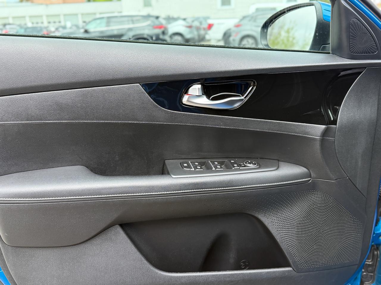 2022 Kia Forte EX | 1 KEY FOB | BLIND SPOT | HEATED SEATS | Photo