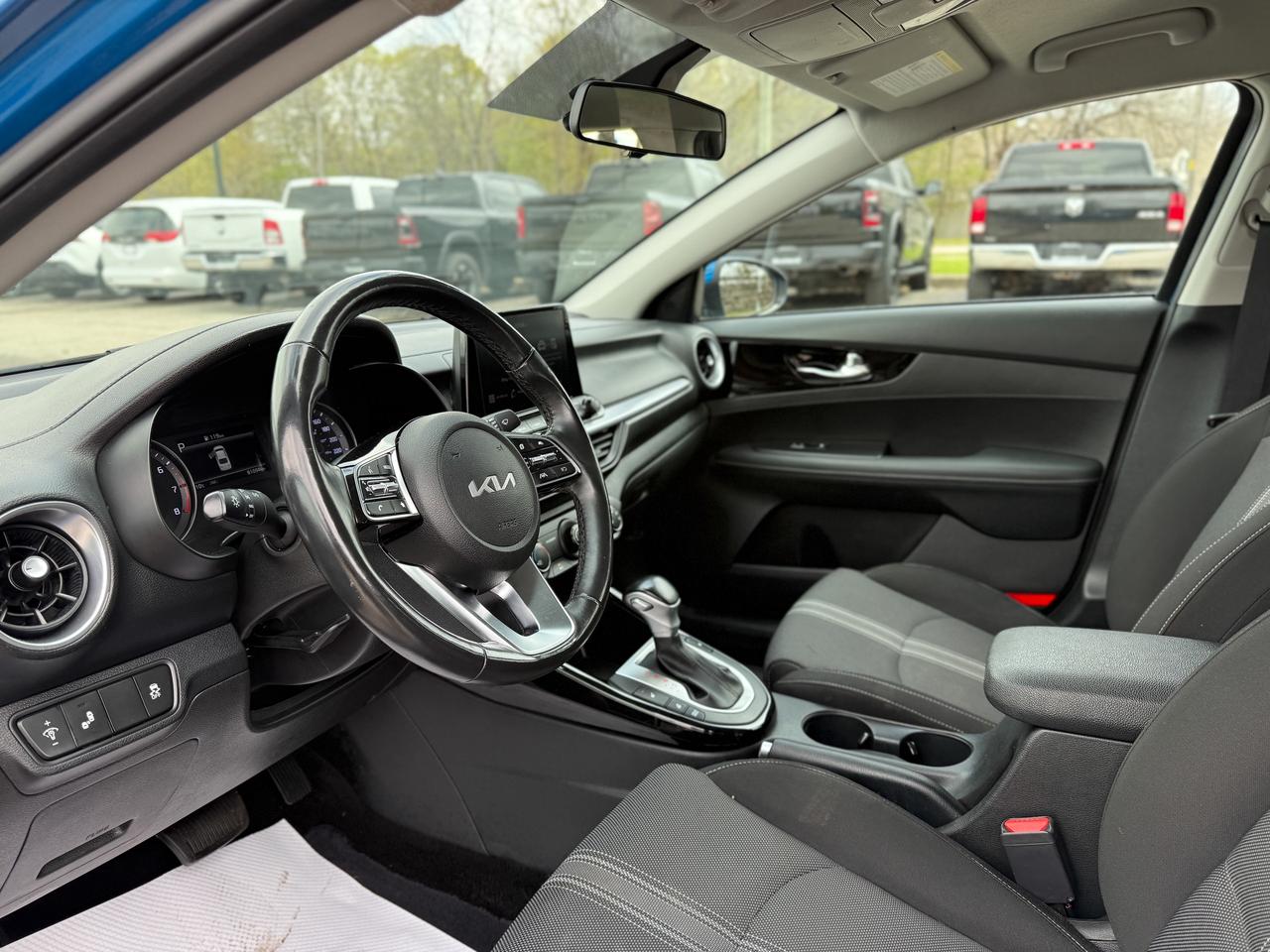 2022 Kia Forte EX | 1 KEY FOB | BLIND SPOT | HEATED SEATS | Photo