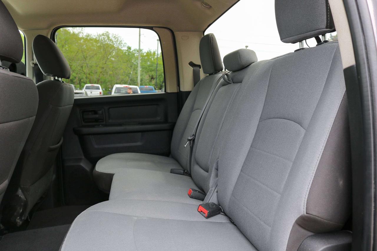 2023 RAM 1500 Classic Express 4x4 Crew Cab 5'7  Box | 1 KEY FOB | REMOTE Photo