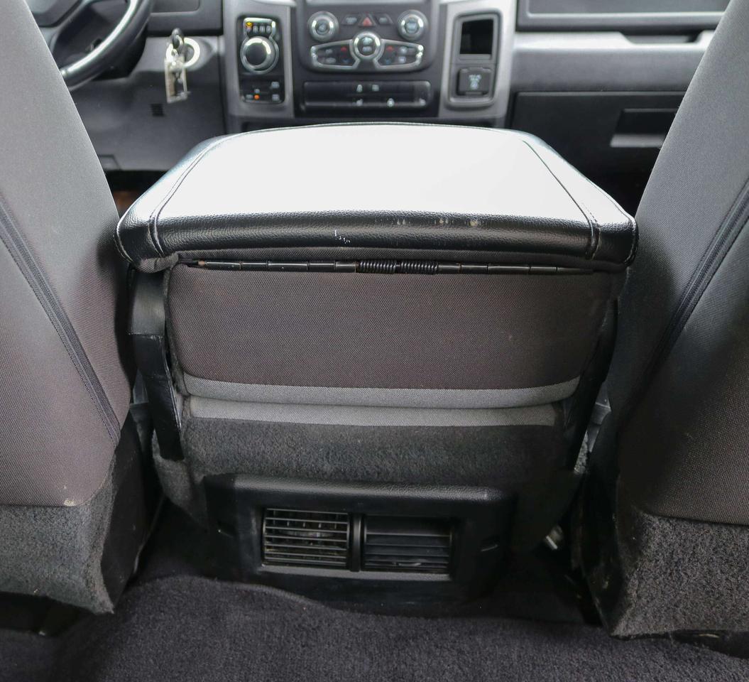 2023 RAM 1500 Classic Express 4x4 Crew Cab 5'7  Box | 1 KEY FOB | REMOTE Photo