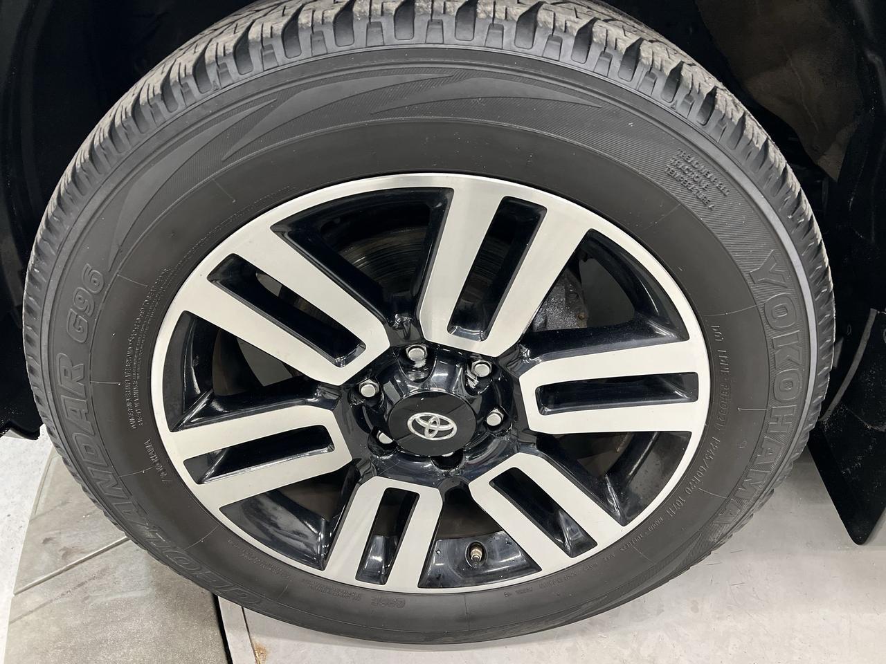 2021 Toyota 4Runner LIMITED 4X4 | 7-PASS | LEATHER | SUNROOF | CARPLAY Photo