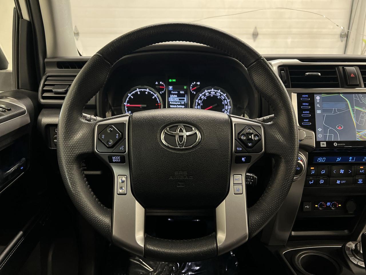 2021 Toyota 4Runner LIMITED 4X4 | 7-PASS | LEATHER | SUNROOF | CARPLAY Photo