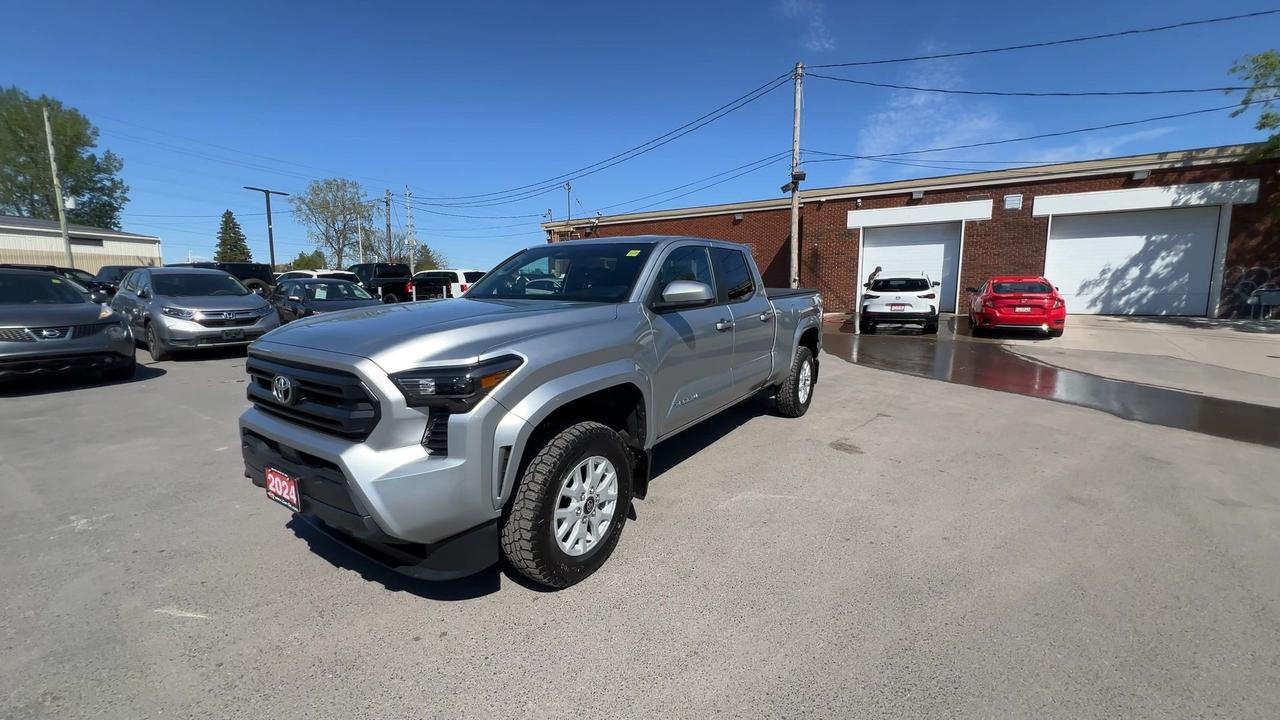2024 Toyota Tacoma SR5 4X4 | ONLY 13,000KMS! | HTD SEATS | CAPLAY Photo
