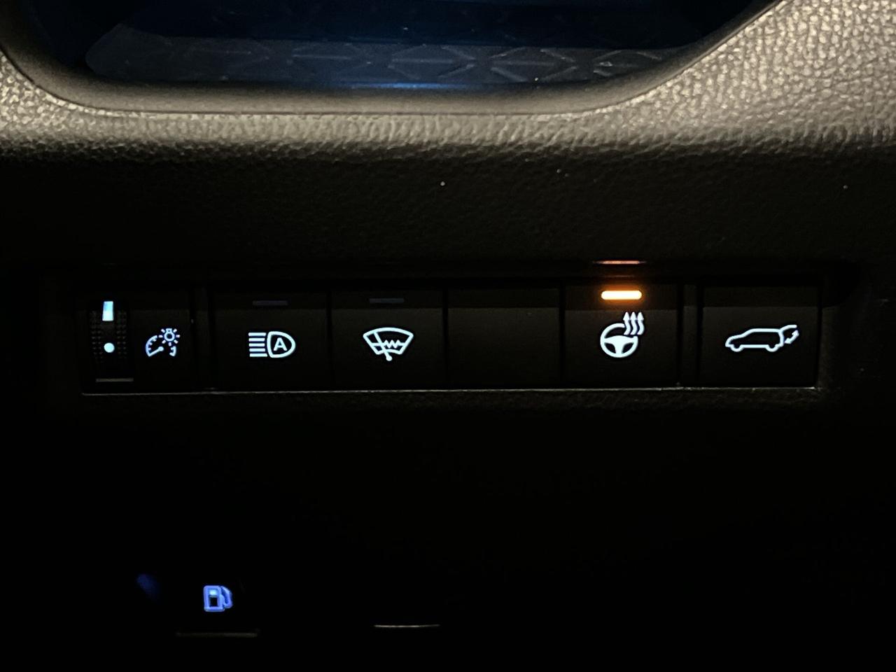 2021 Toyota RAV4 HYBRID XSE AWD | HTD LEATHER | SUNROOF | CARPLAY Photo