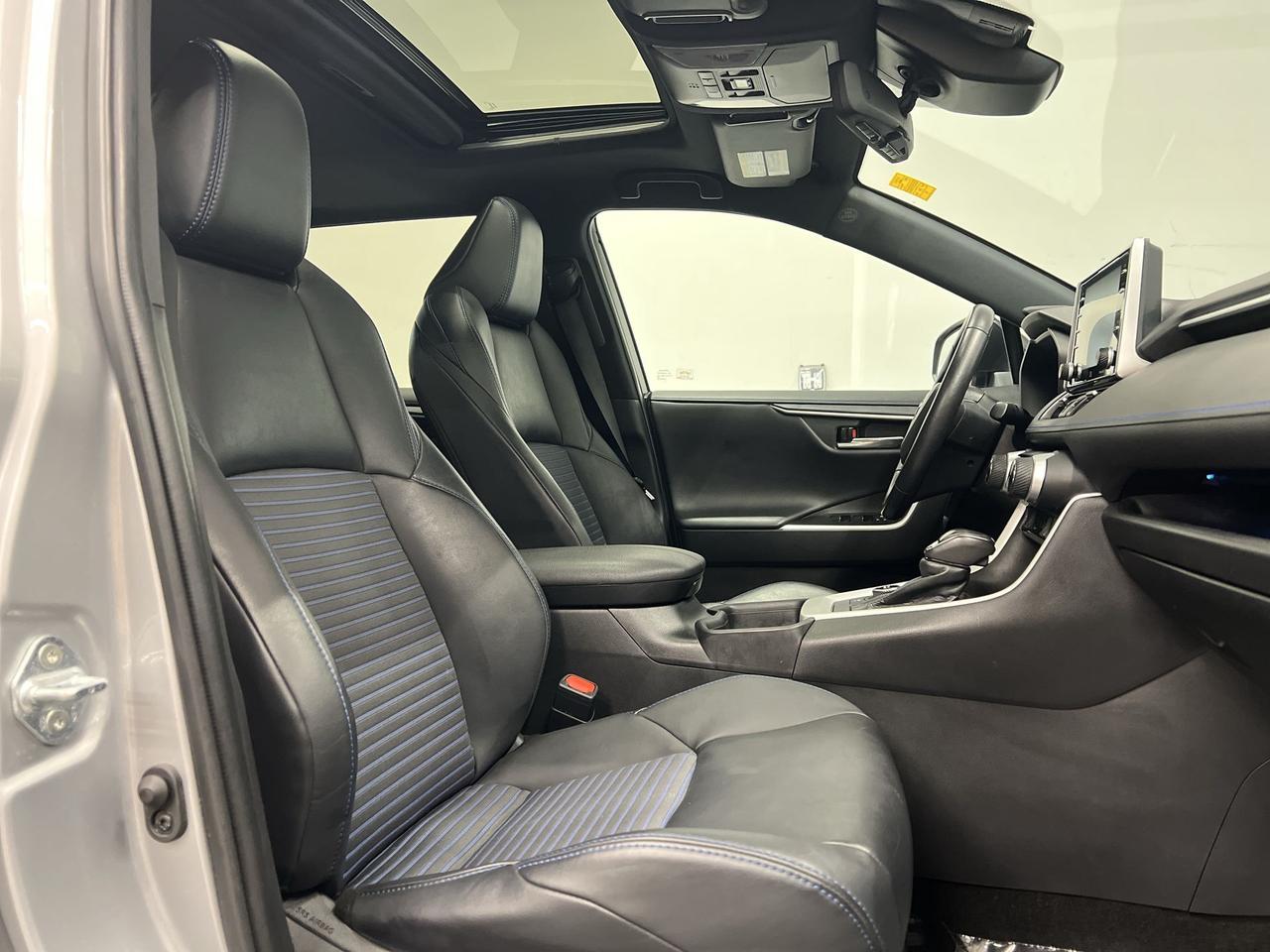 2021 Toyota RAV4 HYBRID XSE AWD | HTD LEATHER | SUNROOF | CARPLAY Photo