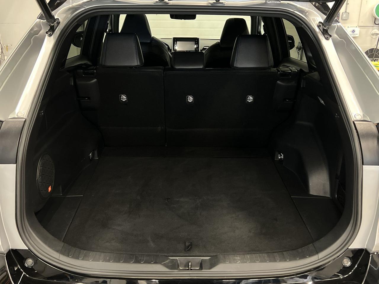 2021 Toyota RAV4 HYBRID XSE AWD | HTD LEATHER | SUNROOF | CARPLAY Photo
