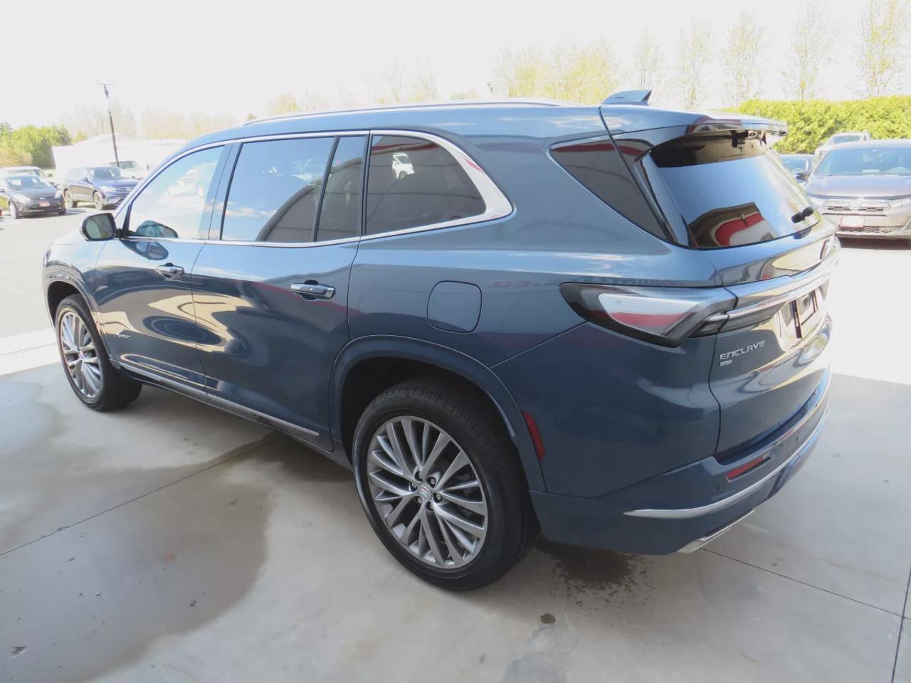 2026 Buick Enclave Avenir | Executive Driven!! | AWD | 7 Passenger | Leather | Sunroof | Navigation | Ambient Interior Lightning | Photo2