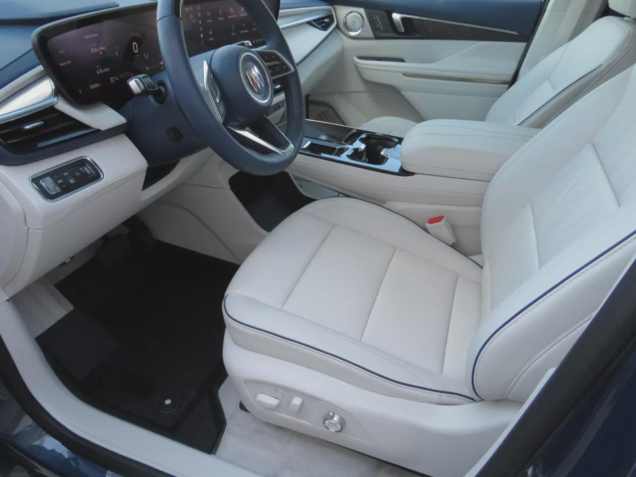 2026 Buick Enclave Avenir | Executive Driven!! | AWD | 7 Passenger | Leather | Sunroof | Navigation | Ambient Interior Lightning | Photo3