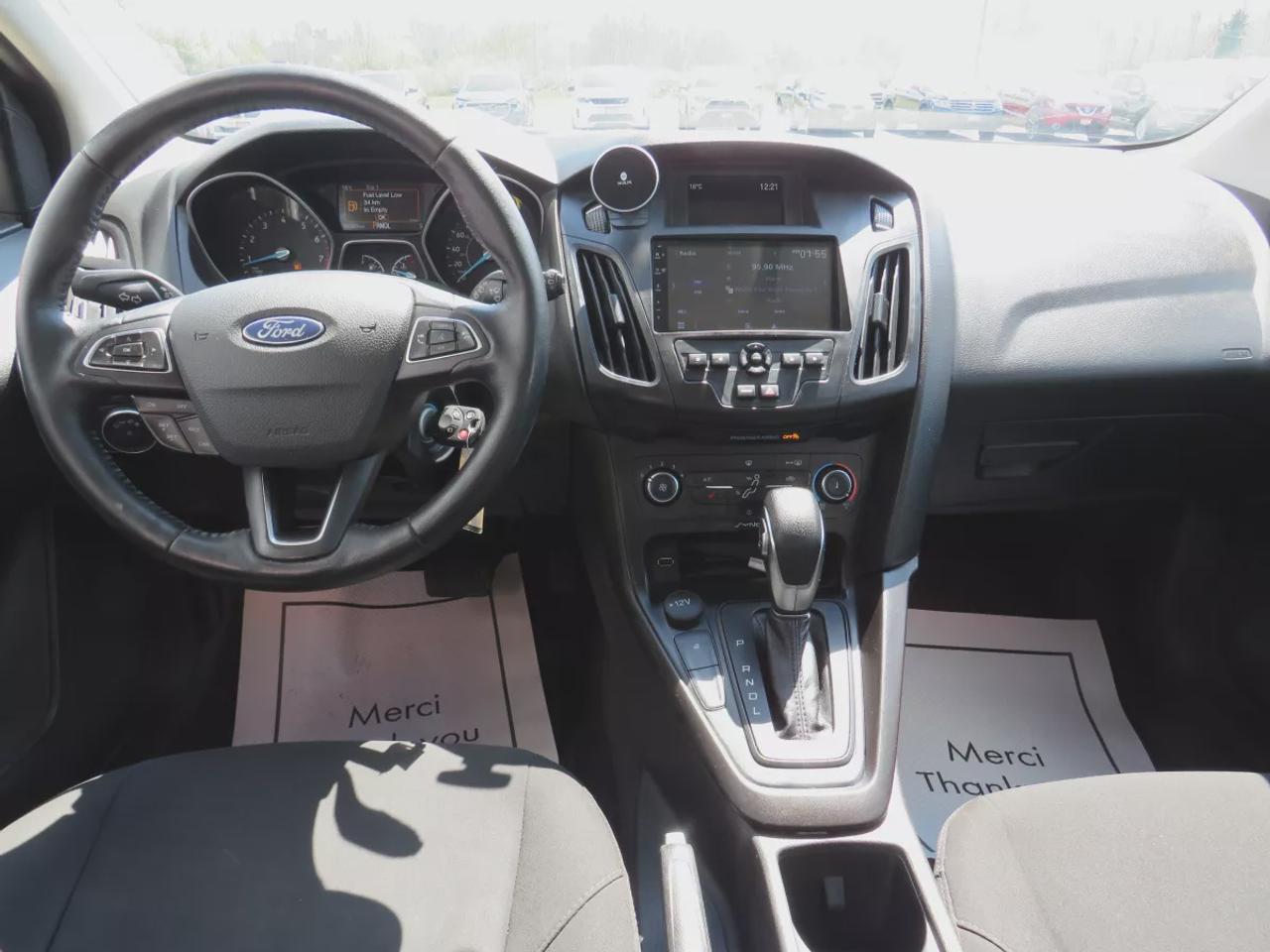 2018 Ford Focus SE | Clean Title No Accidents | Alloy Rims | Digital Touchscreen | Heated Seats | Reverse Camera | USB | Photo