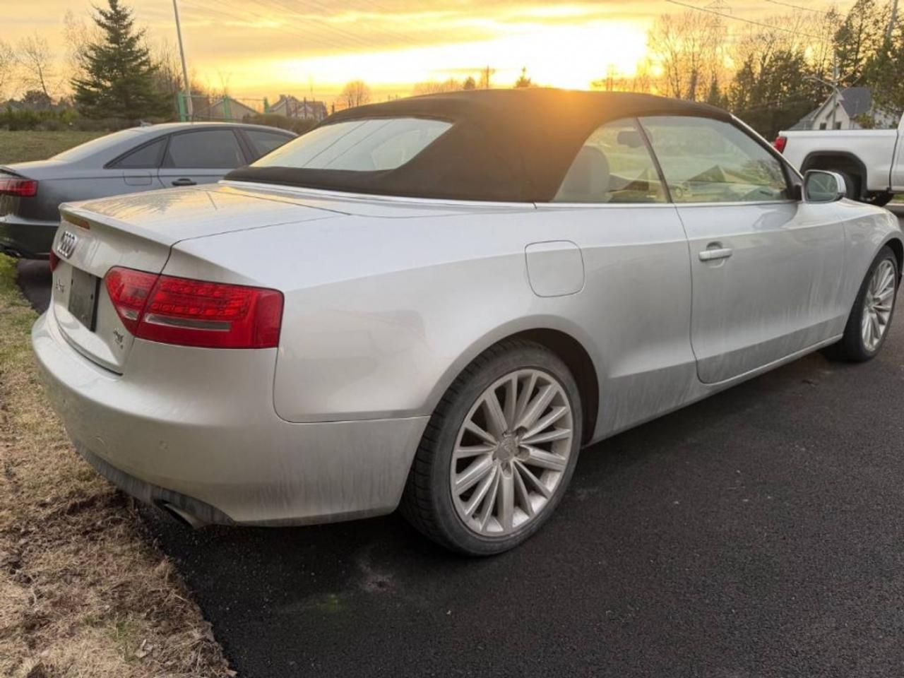 2010 Audi A5 * CONVERTIBLE * AWD * LOW KM 2.0T QUATTRO PREMIUM Photo