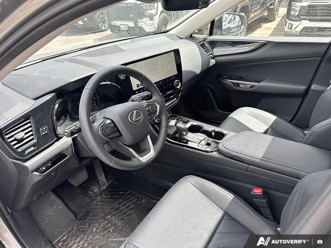 2026 Lexus NX 450h+ Ultra Premium  ULTRA PREMIUM 450H Photo