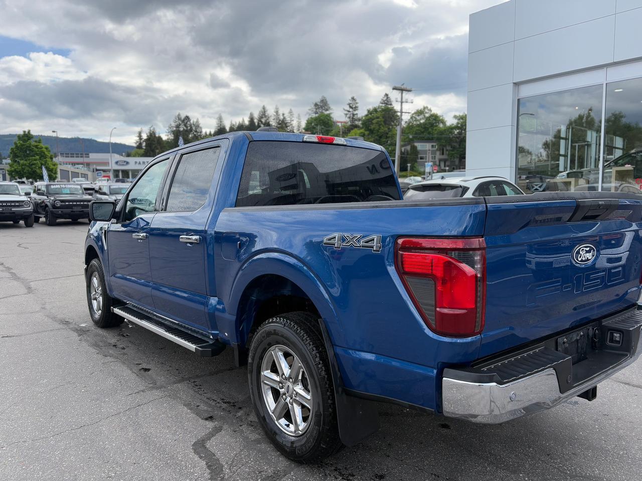 2025 Ford F-150 XLT Photo2