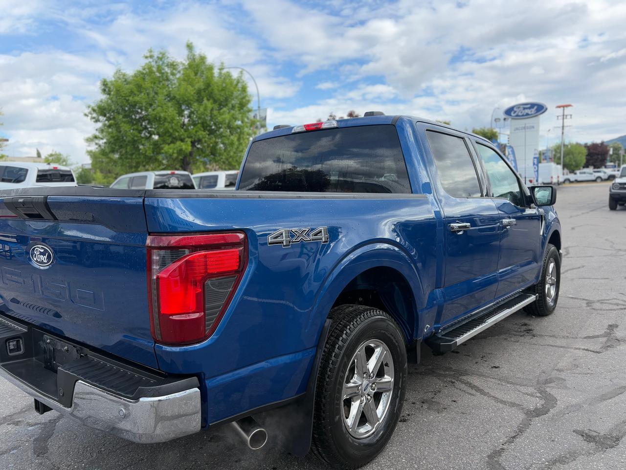 2025 Ford F-150 XLT Photo4