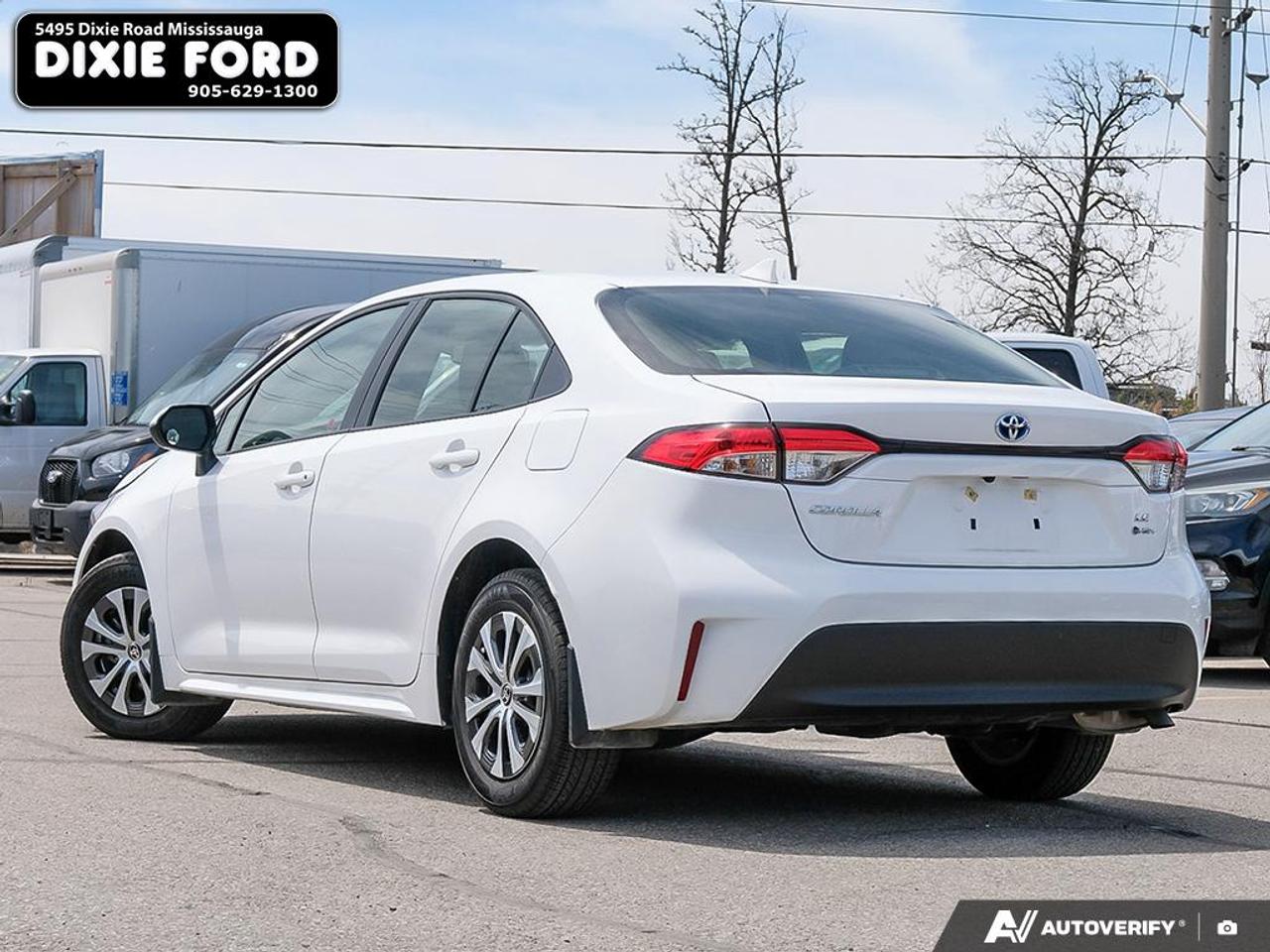 2025 Toyota Corolla Hybrid LE Photo3