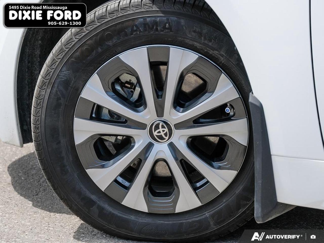 2025 Toyota Corolla Hybrid LE Photo