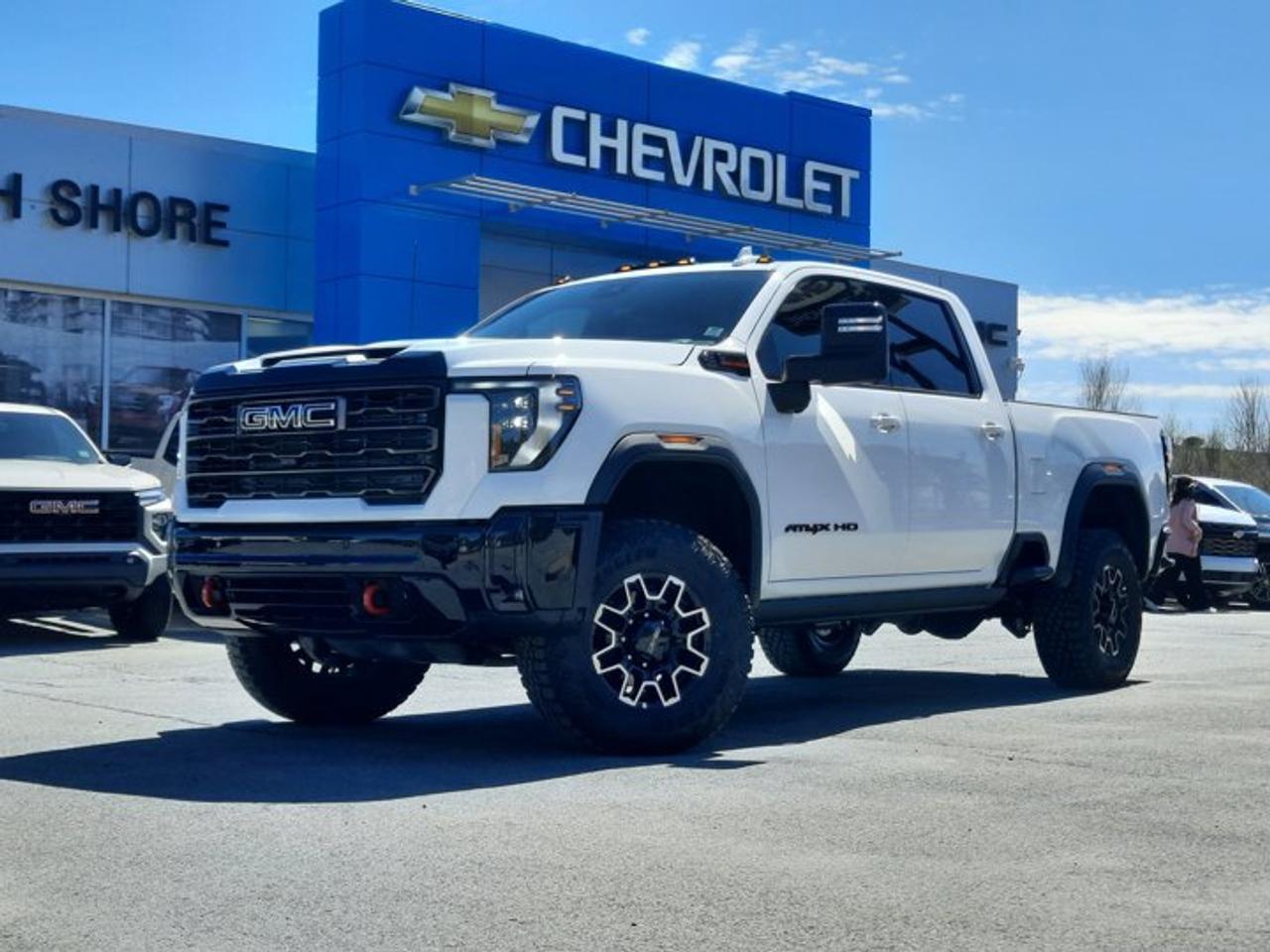 4WD Crew Cab 159 AT4X, 10-Speed Automatic, Turbocharged Diesel V8 6.6L/