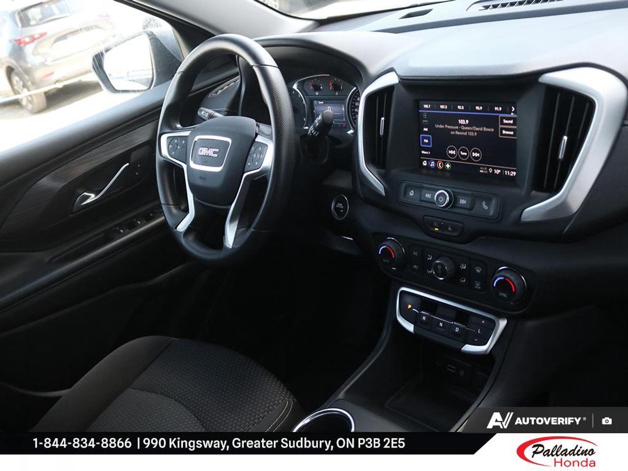 2024 GMC Terrain SLE Photo