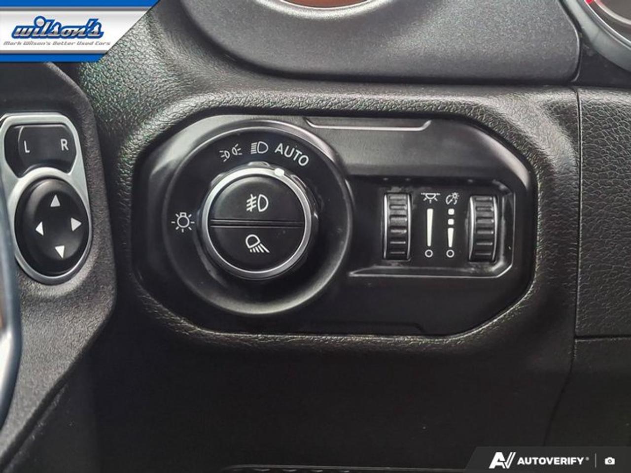 2021 Jeep Gladiator Mojave 4X4 | Leather | Tow Pkg | Heated Wheel + Seats | Alpine Audio | Proximity Key | and More ! Photo