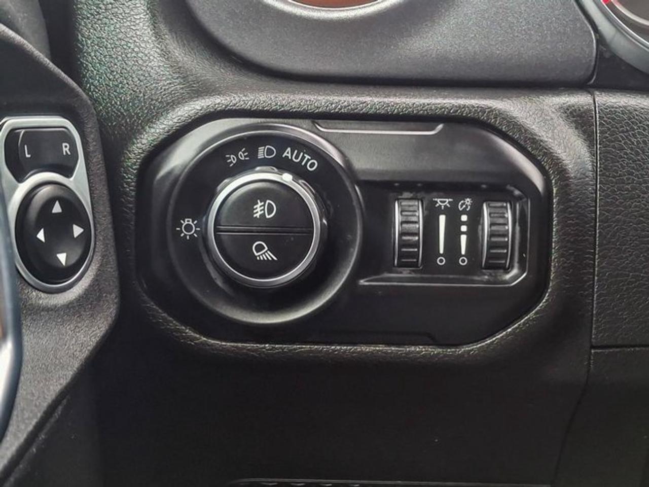 2021 Jeep Gladiator Mojave | 17k In Options!! | Leather | New Tires | Tow Pkg | Heated Wheel + Seats | Photo