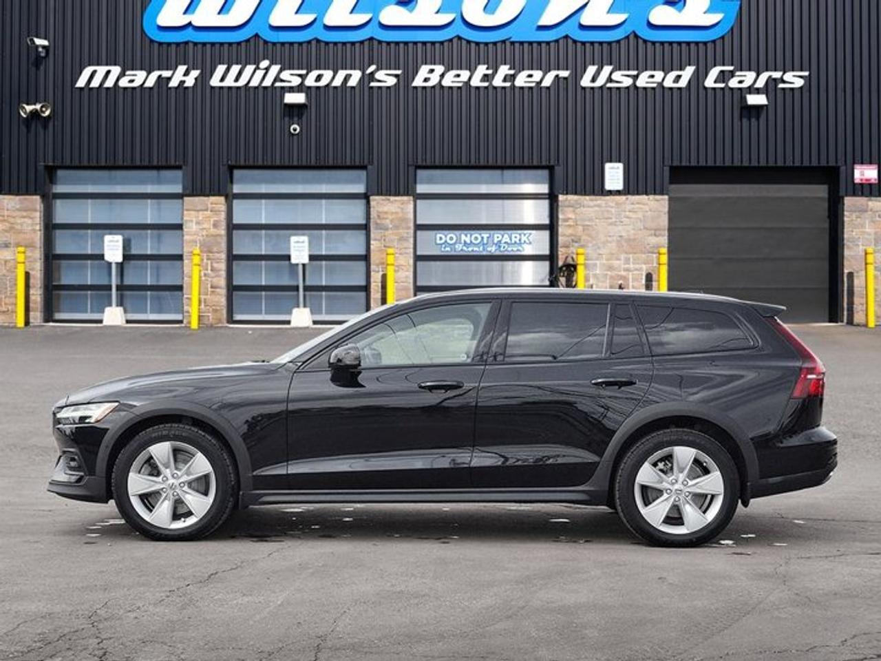 2025 Volvo V60 Cross Country Core AWD | Leather | Sunroof | Heated Seats | Power Seat | Rear Camera | and More ! Photo5