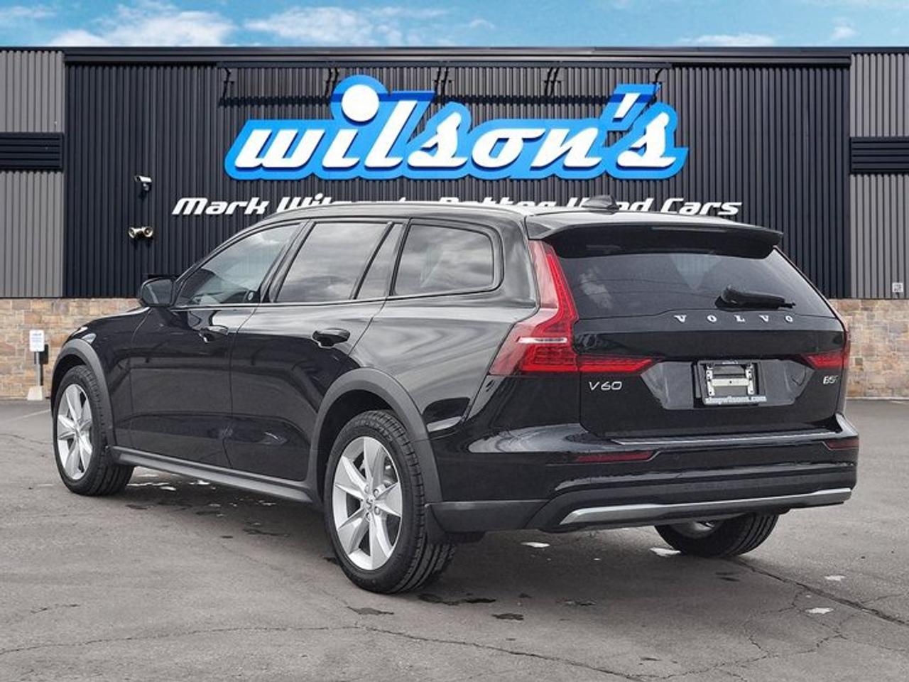 2025 Volvo V60 Cross Country Core AWD | Leather | Sunroof | Heated Seats | Power Seat | Rear Camera | and More ! Photo