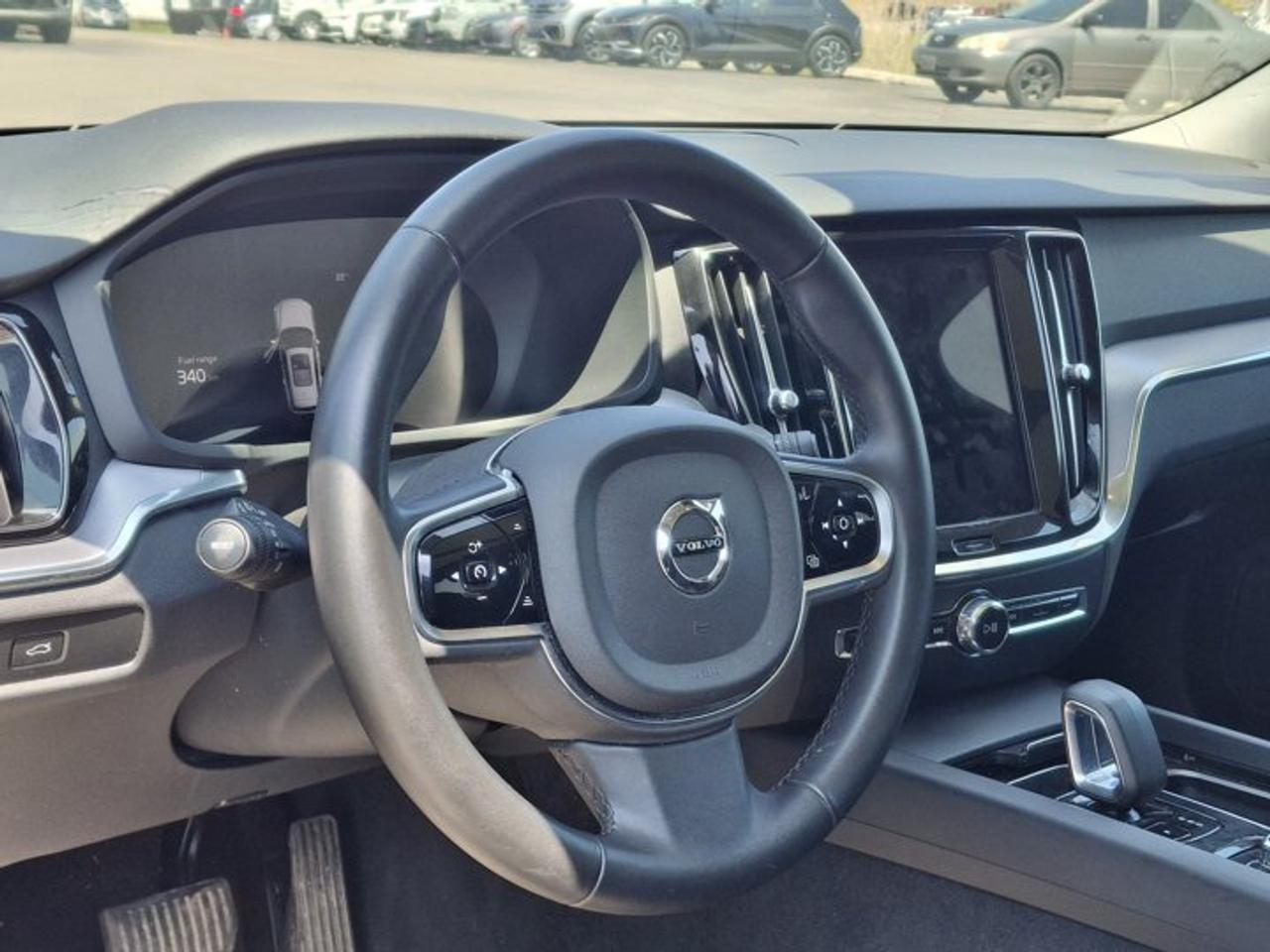 2025 Volvo V60 Cross Country Core AWD | Leather | Sunroof | Heated Seats | Power Seat | Rear Camera | and More ! Photo