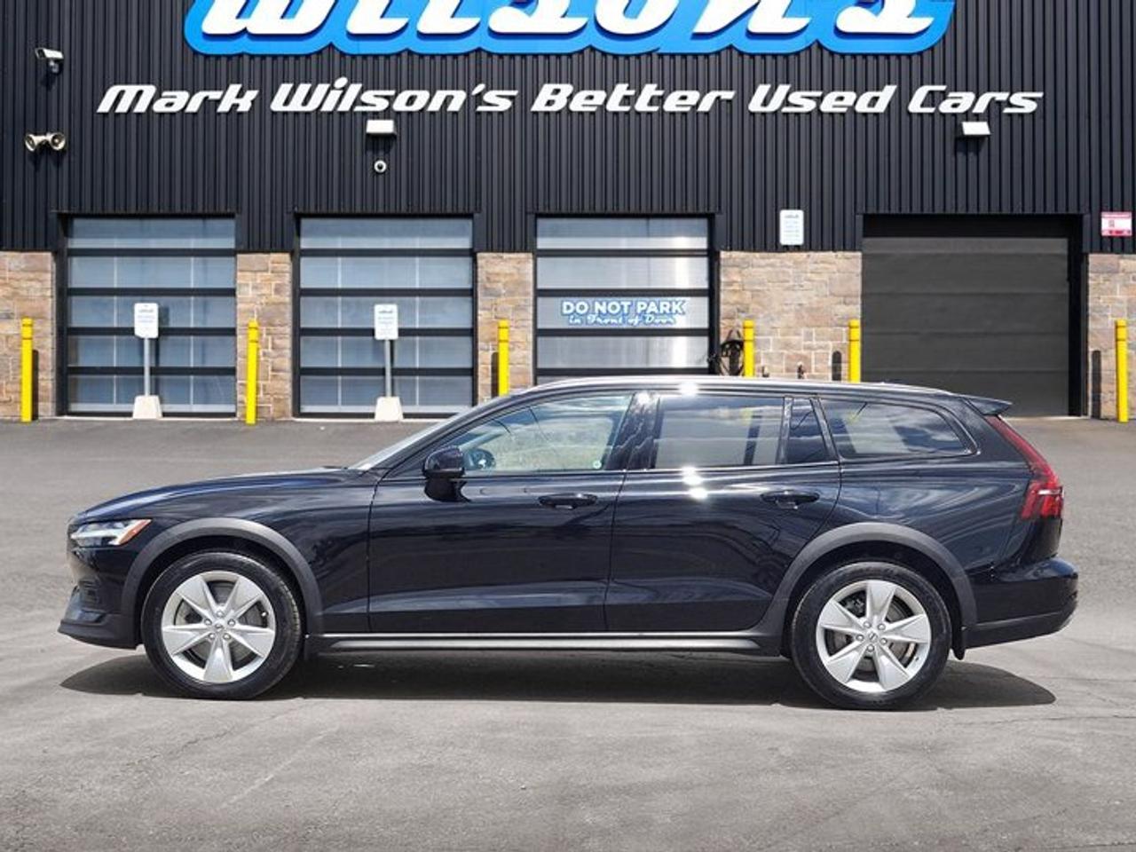 2025 Volvo V60 Cross Country Core AWD | Leather | Sunroof | Heated Seats | Power Seat | Rear Camera | and More ! Photo5