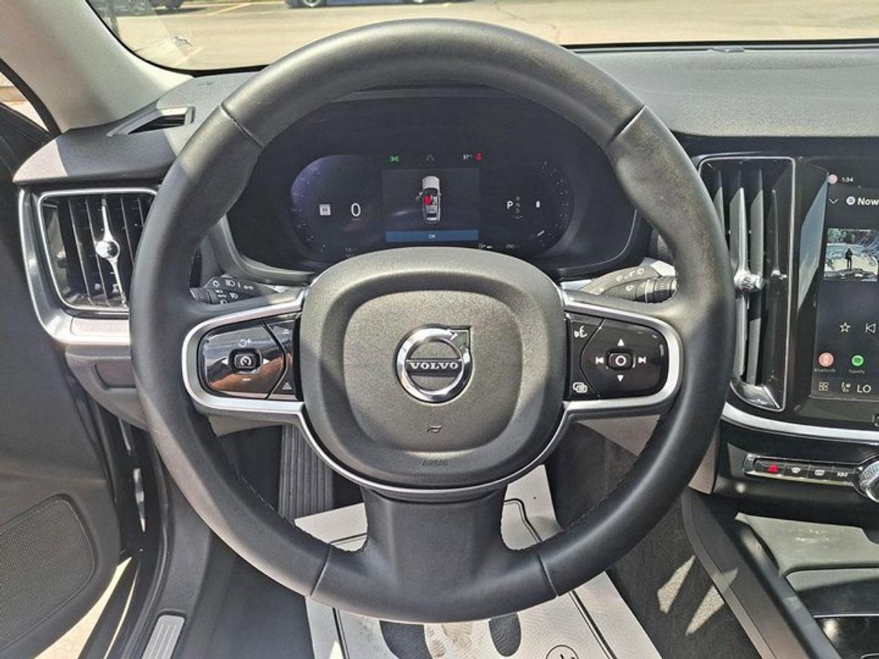 2025 Volvo V60 Cross Country Core AWD | Leather | Sunroof | Heated Seats | Power Seat | Rear Camera | and More ! Photo