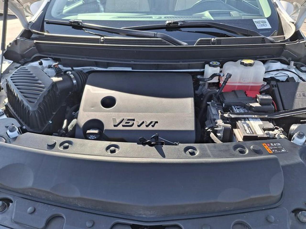 2022 Buick Enclave Premium AWD | V6 | Leather | Sunroof | Nav | Bose | Trailering Pkg | Cooled + Heated Seats & More ! Photo