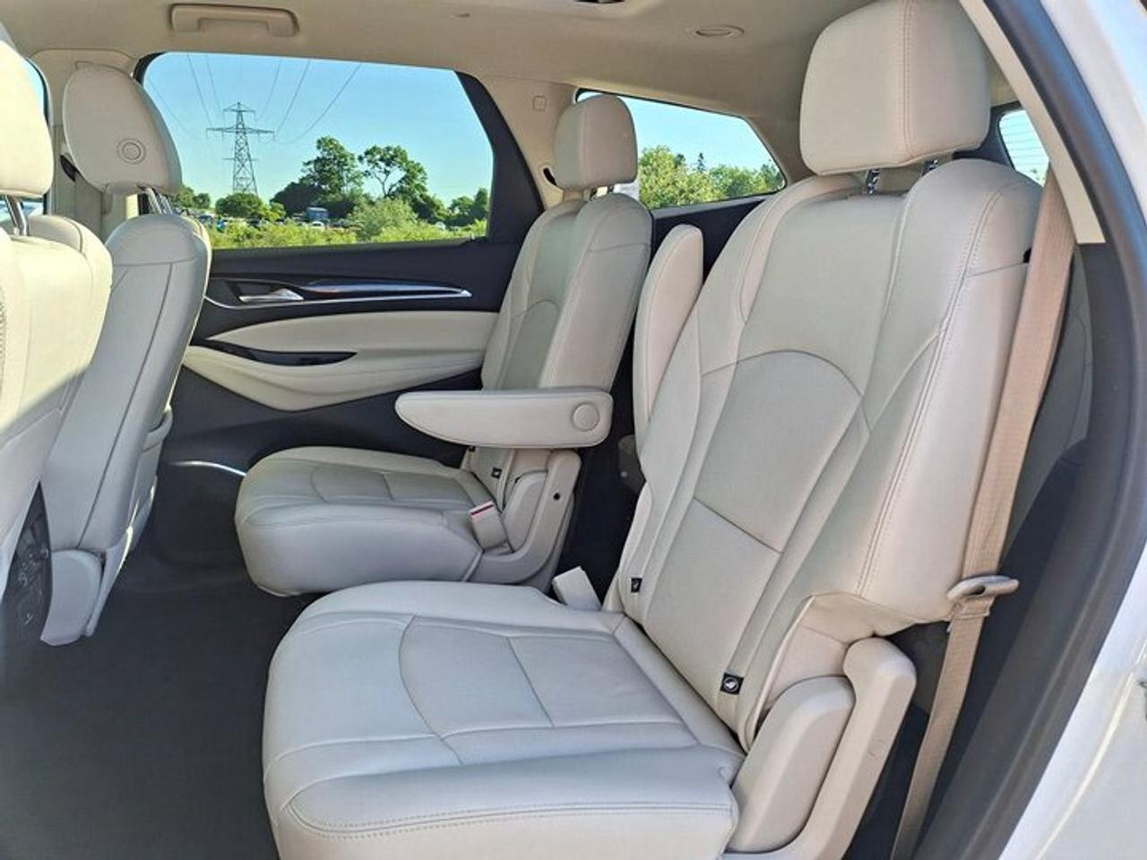 2022 Buick Enclave Premium AWD | V6 | Leather | Sunroof | Nav | Bose | Trailering Pkg | Cooled + Heated Seats & More ! Photo