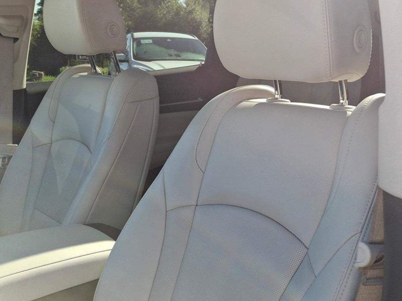 2022 Buick Enclave Premium AWD | V6 | Leather | Sunroof | Nav | Bose | Trailering Pkg | Cooled + Heated Seats & More ! Photo